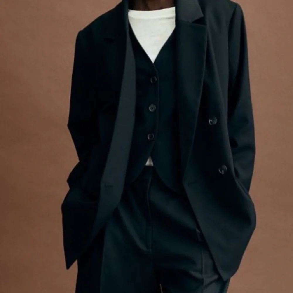 Must Go‼️ NWOT H&M Tailored Suit Vest. Read Description Below Carefully 👇 - Picture 4 of 6